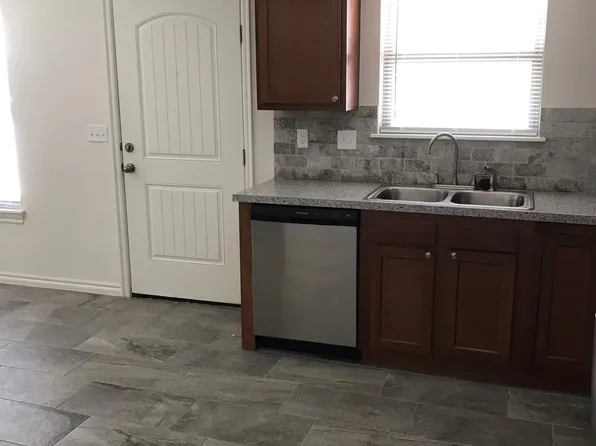 200 N Davis Ave APT 1, Claremore, OK 74017