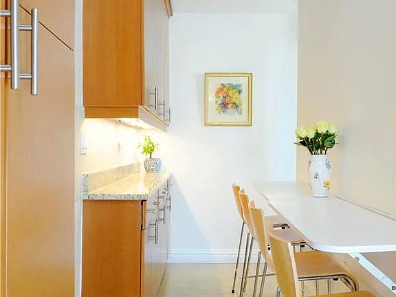4th image of 220 W 93rd St APT 14B