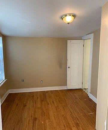 4th image of 1174 Vine St #B