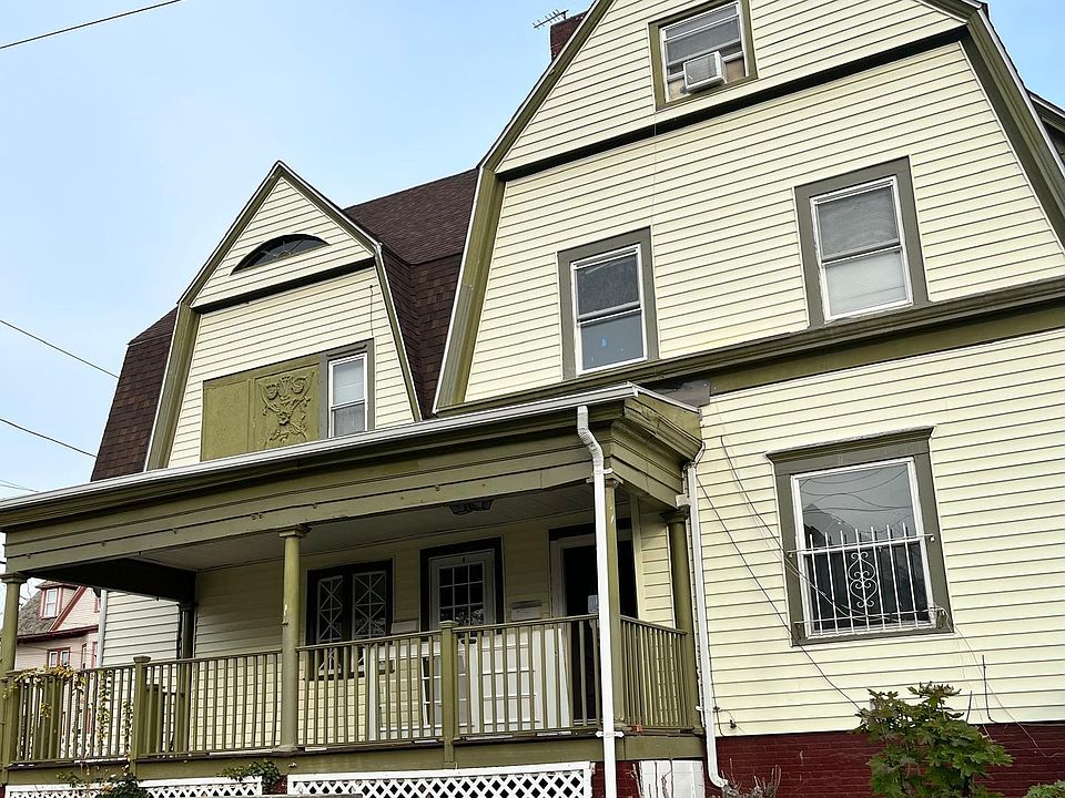 1st image of 148 Melrose St #148