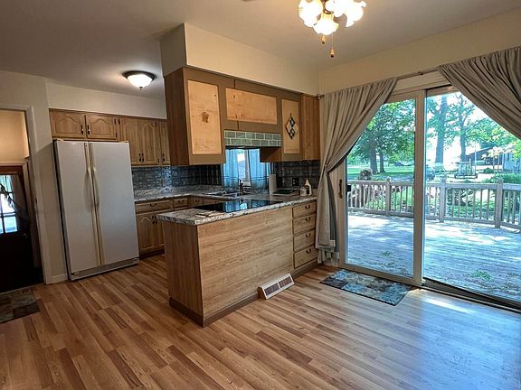 5th image of 6184 Clover Leaf Rd