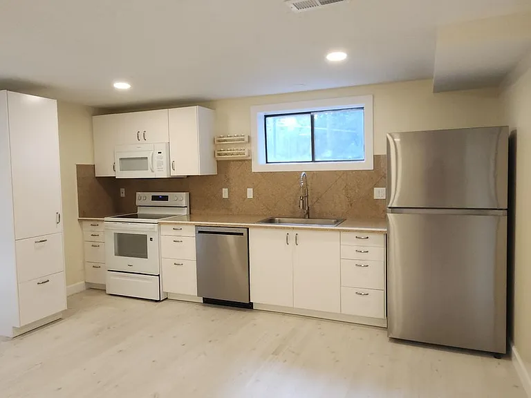 2779 Summerwood Dr — Photo 1