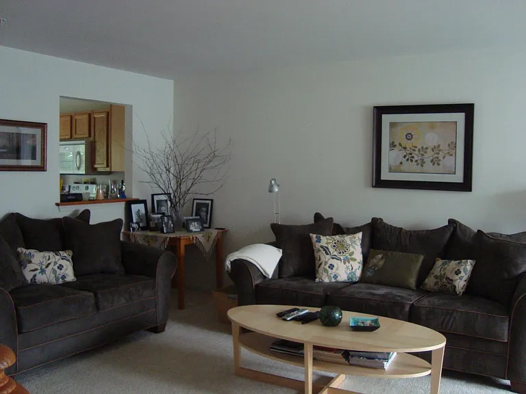 126 Vince Dr — Photo 3