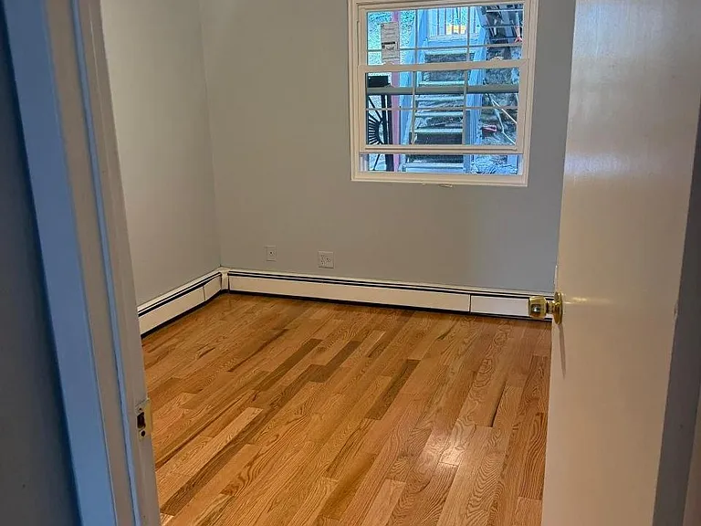 33 Harper Ct #1 — Photo 6