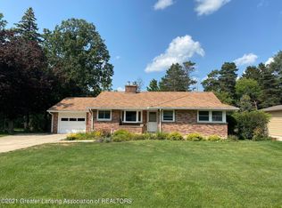 1525 Ridgewood Dr, East Lansing, MI 48823