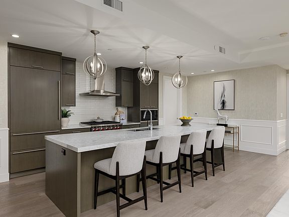 4th image of 1009 Laurier Ave #304