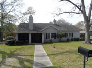 347 Residence St SW, Pelham, GA 31779