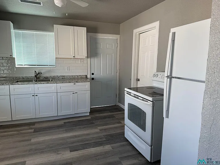 1009 S Lea Ave — Photo 12