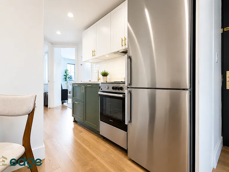 473 Park Pl #6C — Photo 3