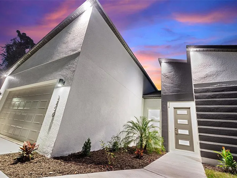 3707 Fontainebleau St — Photo 3