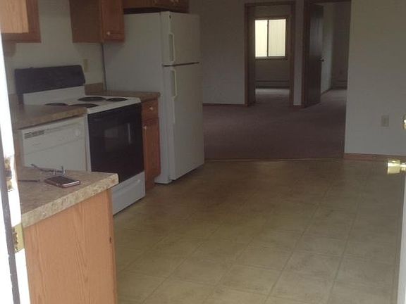 2nd image of 940 Jefferson St #4