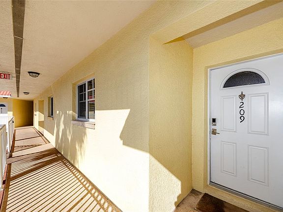 3rd image of 4103 Gulf Blvd APT 209