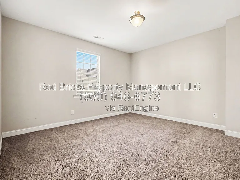 145 Barclay Dr — Photo 23