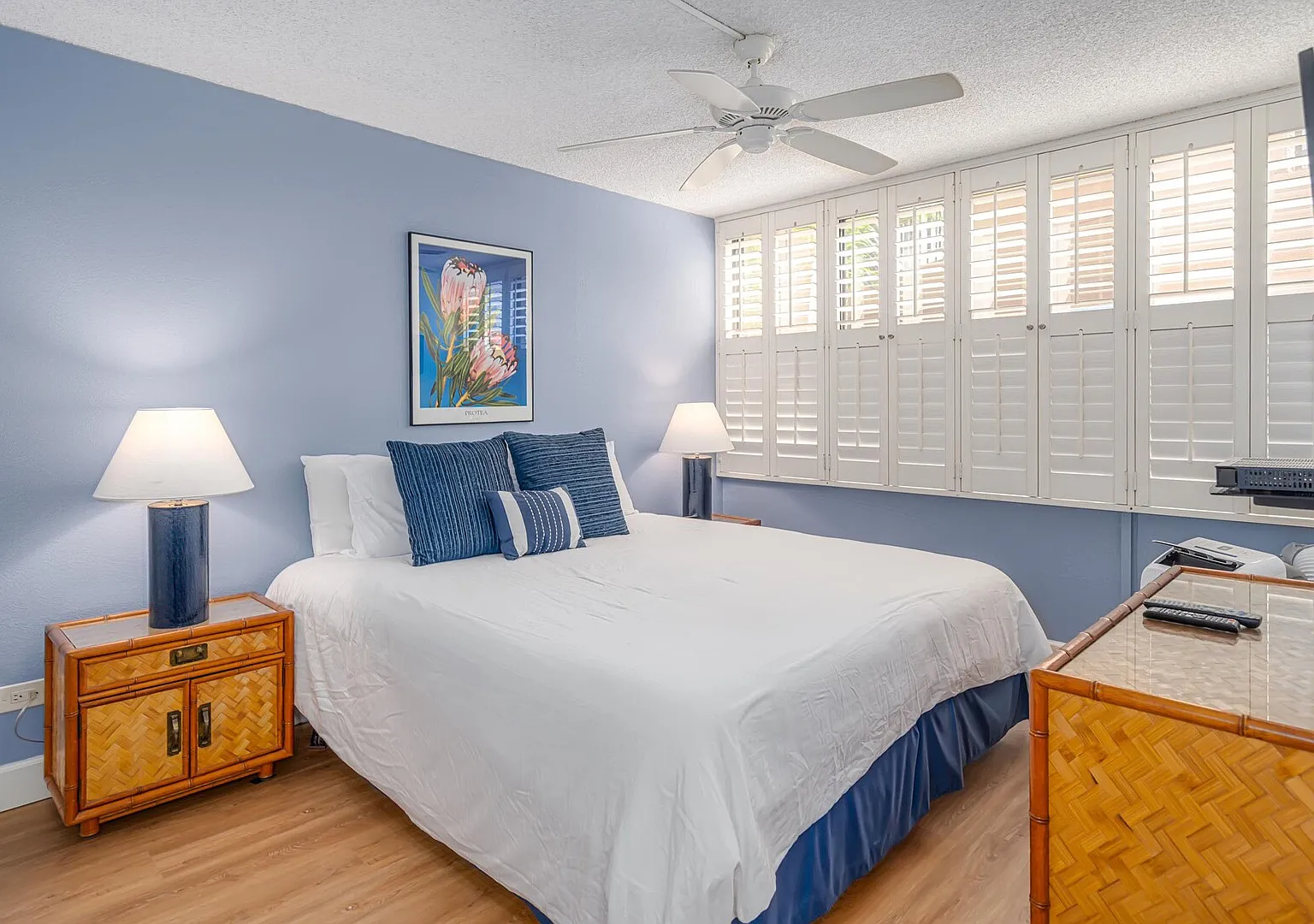Kamaole Sands 6-303 - Courtyard and Ocean Views from Renovated 3rd — Photo 4