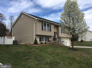 606 Ford Cir, Inwood, WV 25428