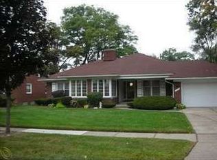 17160 Melrose St, Southfield, MI 48075