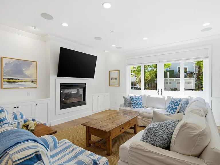 305 Montero St — Photo 6