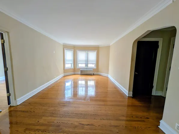 6703 N Greenview Ave #3C, Chicago, IL 60626