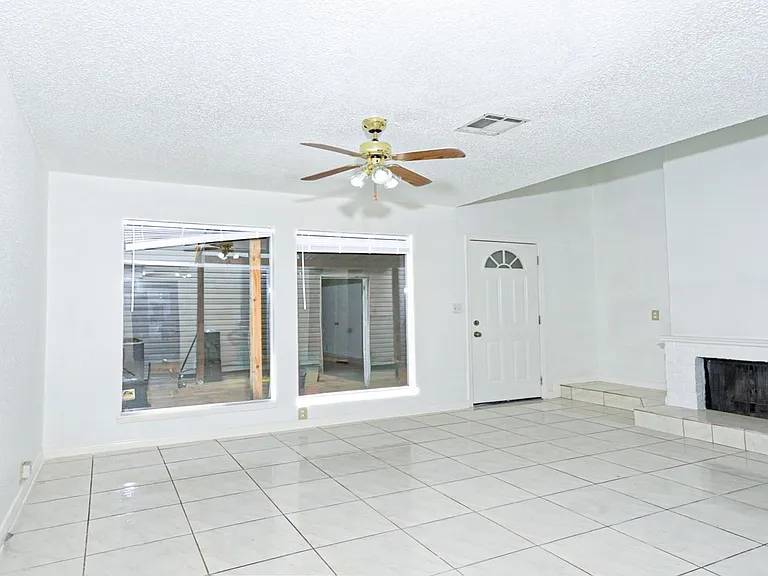 10920 Village Bend Ln #920 — Photo 8