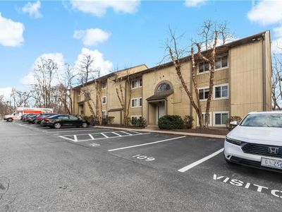 400 New River Rd APT 703, Lincoln, RI, 02838