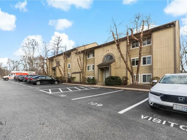 400 New River Rd APT 703, Lincoln, RI 02838