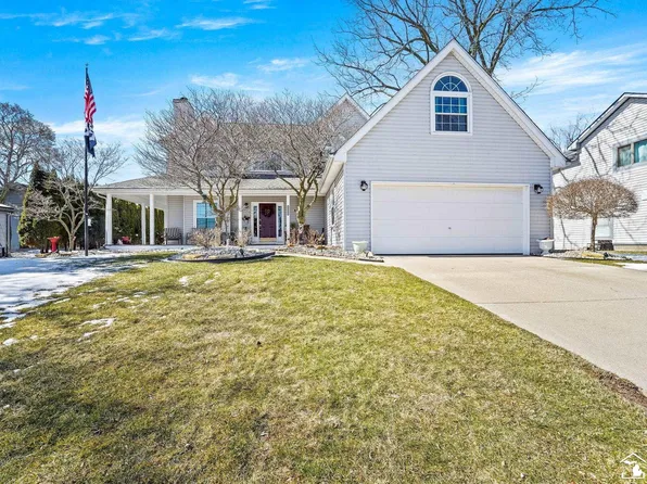 29268 Lowell St, Gibraltar, MI 48173