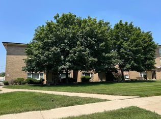 3180 W Meadow Lane Dr APT 47, Merrionette Park, IL 60803