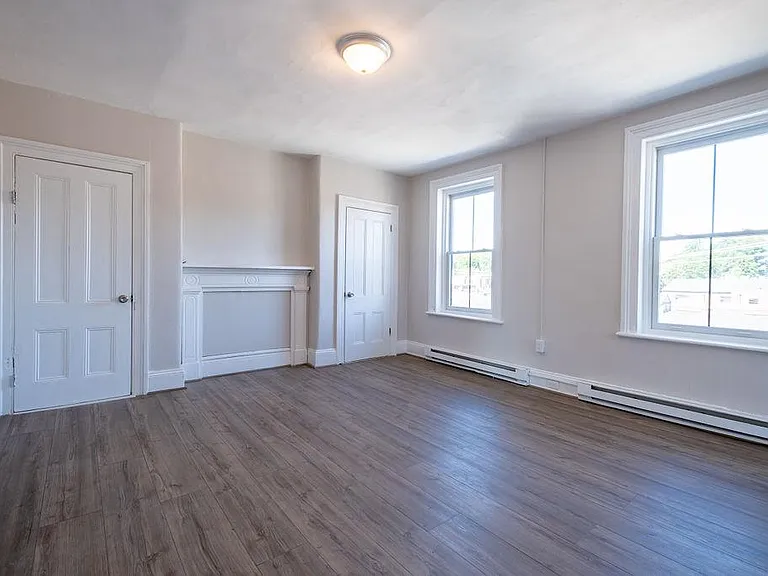 42 Liberty St #4 — Photo 2
