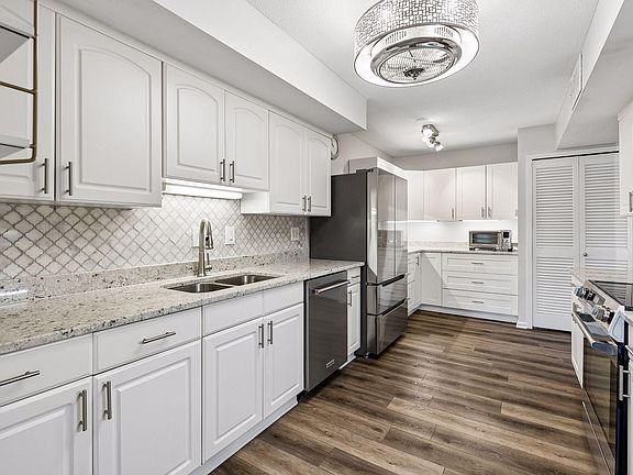 3rd image of 3412 Oak Ridge Rd APT 308