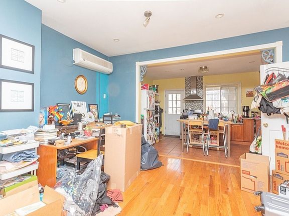 3rd image of 547 Saint Marks Ave APT 2