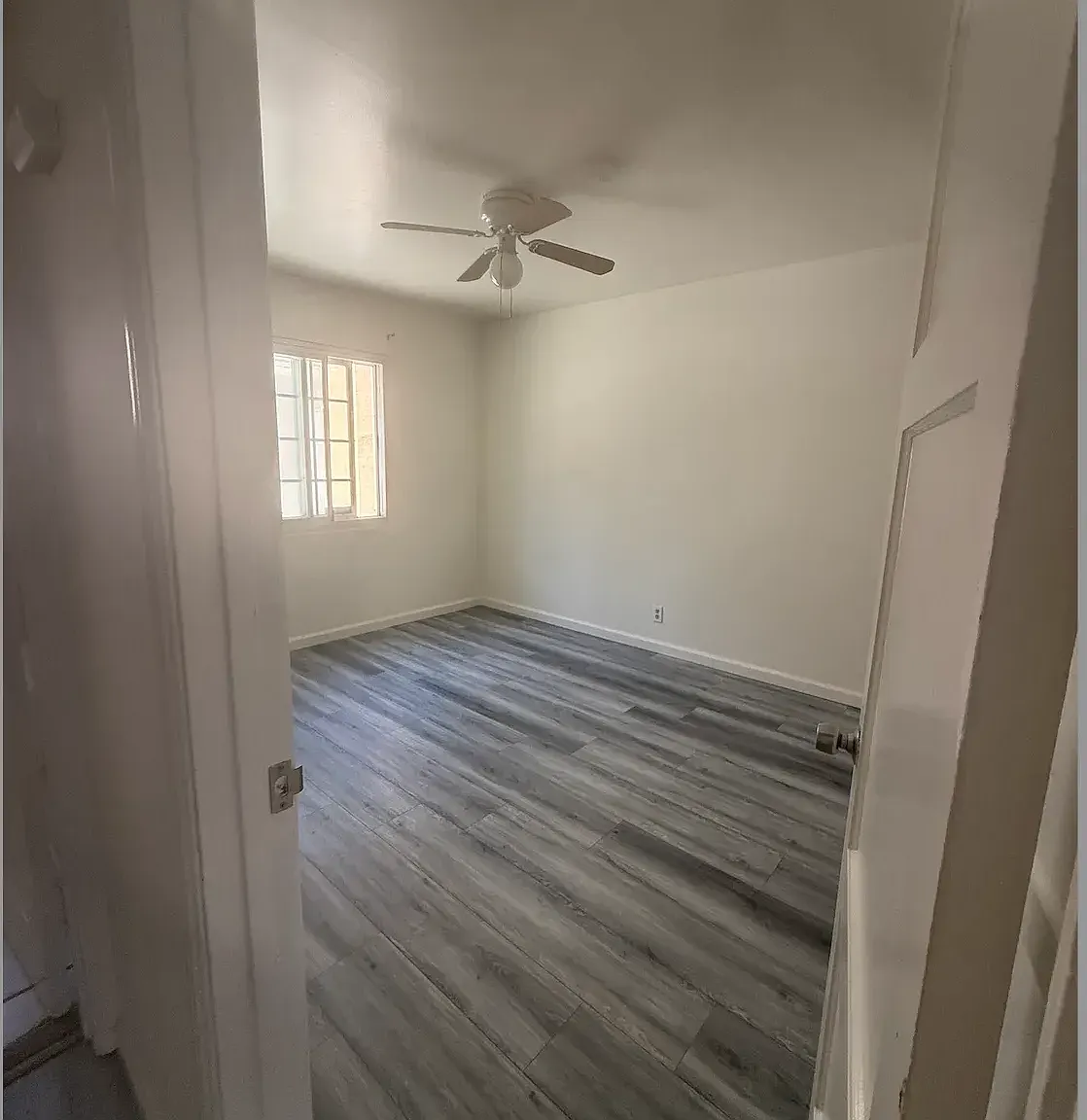 1 bed, 890 sqft, $2,300 — Photo 4