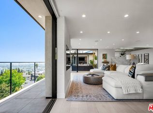 8718 Saint Ives Dr, Los Angeles, CA 90069