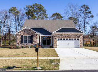 168 Laquinta Dr, Egg Harbor Township, NJ 08234