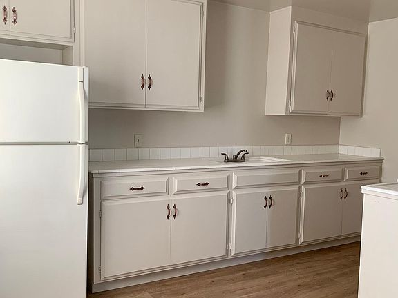 4th image of 2070 Radio Ave #181