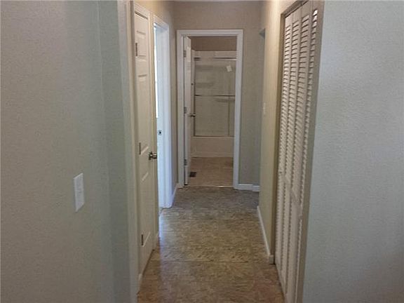 4th image of 395 Woodland Ave