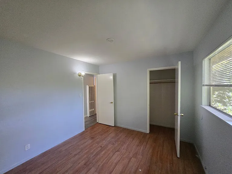 2615 D St #6 — Photo 14