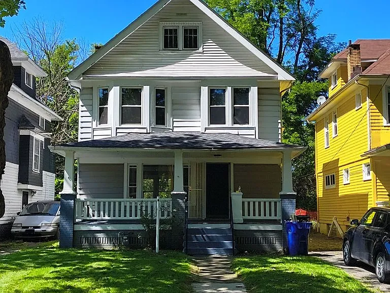 9901 Yale Ave — Photo 1