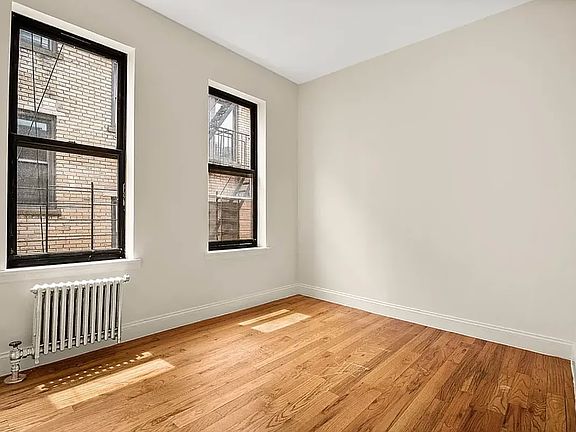 2nd image of 76 Saint Nicholas Pl APT 56