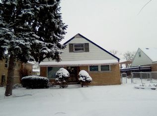 127 Geneva Ave, Bellwood, IL