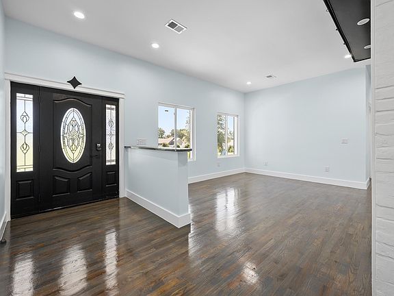 3rd image of 305 Waters Rd