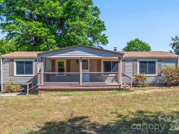 5760 Turner Dr, Kannapolis, NC 28081