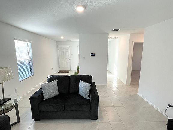 5th image of 14033 Haggerston Dr