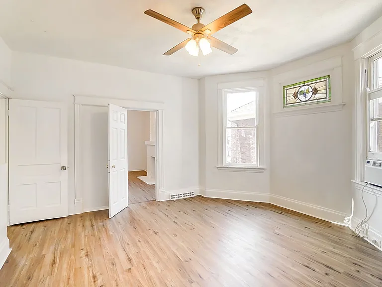 2854 Shaffer Ave — Photo 13