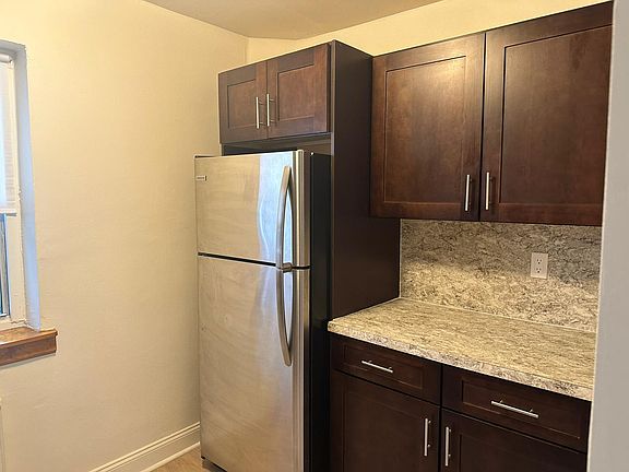 5th image of 475 Howard Ave #1D