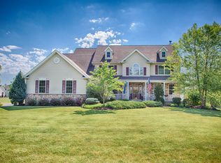 4621 Graystone Dr, Nazareth, PA 18064