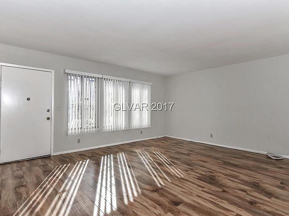 3rd image of 3382 Knollwood Ct