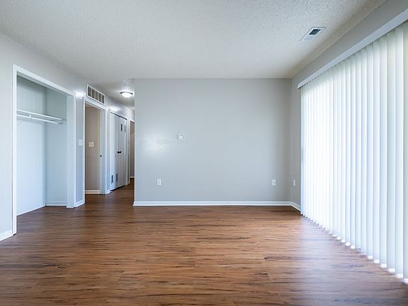 3rd image of 274 S 11th St #301