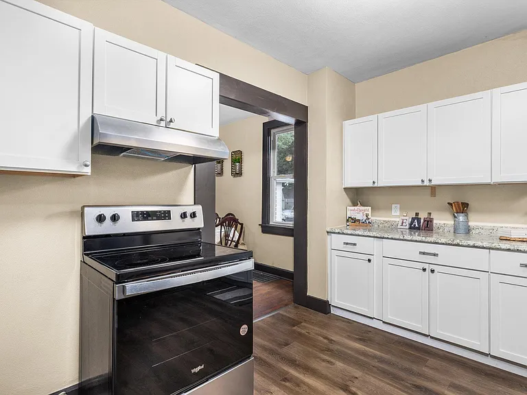 3202 W Main St — Photo 23