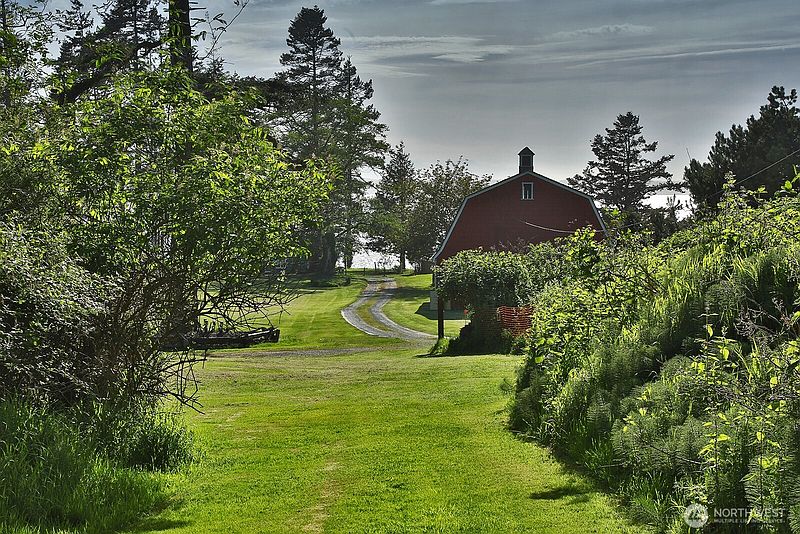 3rd image of 364 Gramayre Road