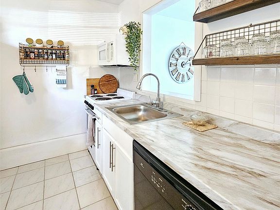4th image of 4701 NW 34th Street #409